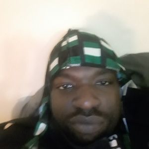 Meet your Posher, Akinsola